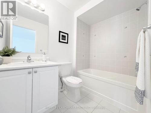 382 William Graham Drive, Aurora, ON - Indoor Photo Showing Bathroom