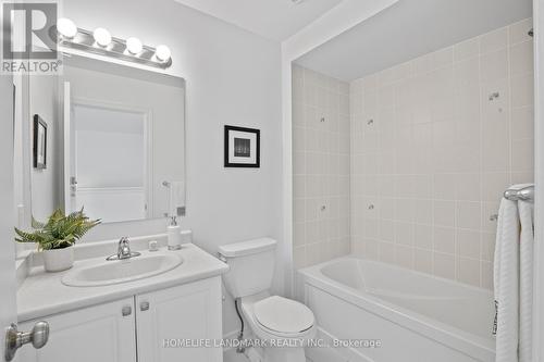 382 William Graham Drive, Aurora, ON - Indoor Photo Showing Bathroom