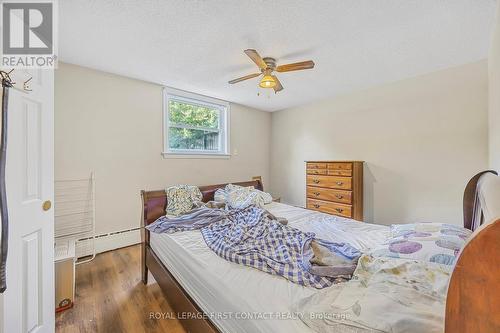 137 Vancouver Street, Barrie, ON - Indoor Photo Showing Bedroom