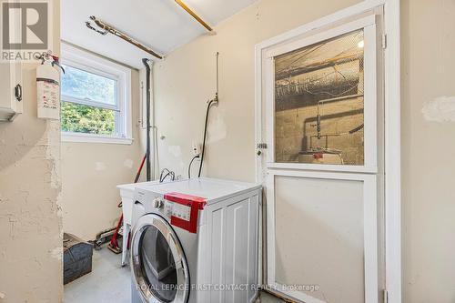 137 Vancouver Street, Barrie, ON - Indoor Photo Showing Laundry Room