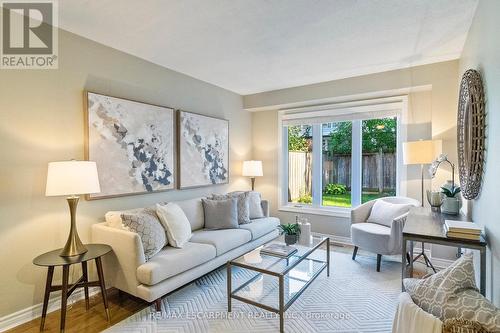 2362 Marine Drive, Oakville, ON - Indoor Photo Showing Living Room