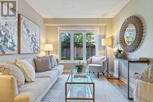 2362 Marine Drive, Oakville, ON - Indoor Photo Showing Living Room