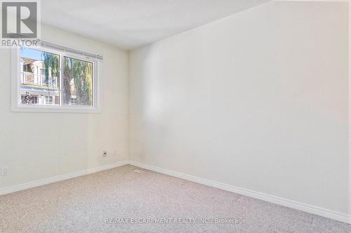 2362 Marine Drive, Oakville, ON - Indoor Photo Showing Other Room