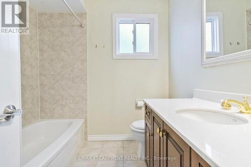 2362 Marine Drive, Oakville, ON - Indoor Photo Showing Bathroom