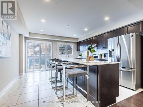 29 Finegan Circle, Brampton, ON - Indoor Photo Showing Kitchen With Stainless Steel Kitchen With Upgraded Kitchen