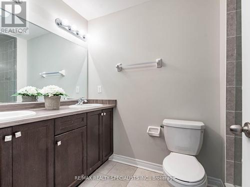 29 Finegan Circle, Brampton, ON - Indoor Photo Showing Bathroom