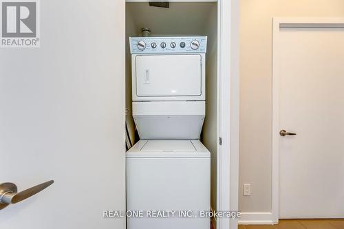 3607 - 4070 Confederation Parkway, Mississauga, ON - Indoor Photo Showing Laundry Room