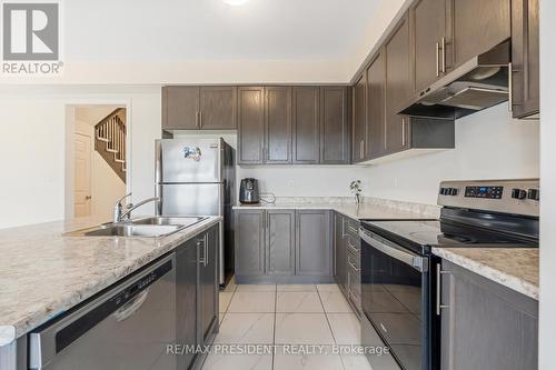 38 - 166 Deerpath Drive, Guelph, ON - Indoor Photo Showing Kitchen With Stainless Steel Kitchen With Double Sink