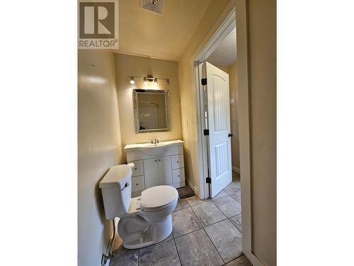 3431 Spruce Road, Chetwynd, BC - Indoor Photo Showing Bathroom