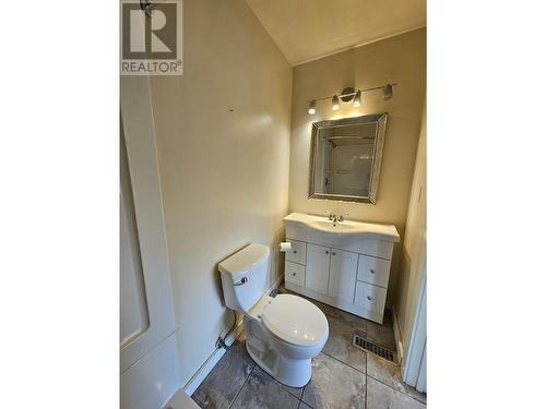 3431 Spruce Road, Chetwynd, BC - Indoor Photo Showing Bathroom