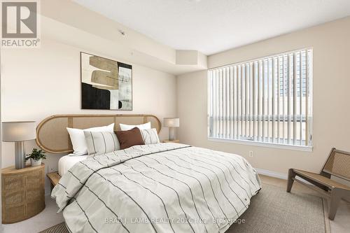 905 - 350 Princess Royal Drive, Mississauga, ON - Indoor Photo Showing Bedroom