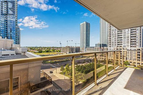 905 - 350 Princess Royal Drive, Mississauga, ON - Outdoor