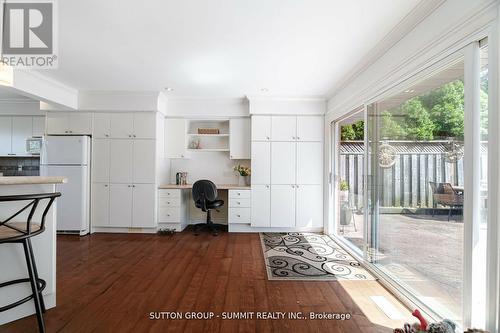 76 Vista Drive, Mississauga, ON - Indoor Photo Showing Kitchen