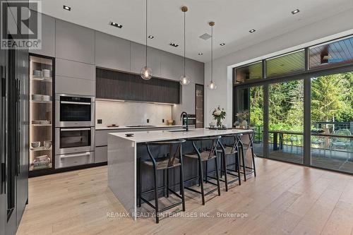 1535 Glenburnie Road, Mississauga, ON - Indoor Photo Showing Kitchen With Upgraded Kitchen