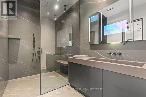 1535 Glenburnie Road, Mississauga, ON - Indoor Photo Showing Bathroom