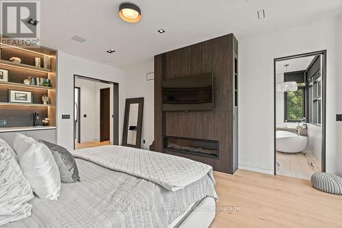 1535 Glenburnie Road, Mississauga, ON - Indoor Photo Showing Bedroom