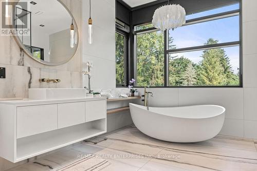 1535 Glenburnie Road, Mississauga, ON - Indoor Photo Showing Bathroom