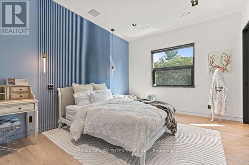 1535 Glenburnie Road, Mississauga, ON - Indoor Photo Showing Bedroom