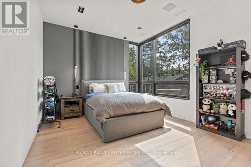 1535 Glenburnie Road, Mississauga, ON - Indoor Photo Showing Bedroom