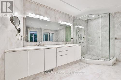 150 Indian Valley Trail W, Mississauga, ON - Indoor Photo Showing Bathroom