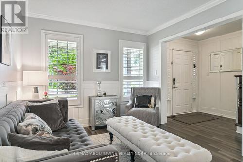 2278 Grand Oak Trail, Oakville, ON - Indoor Photo Showing Living Room