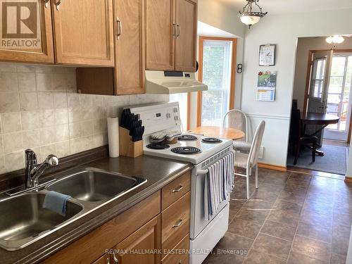 543 Crystal Drive, Peterborough (Ashburnham), ON - Indoor Photo Showing Kitchen With Double Sink