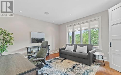 1078 Echo Hills Road, Lake Of Bays, ON - Indoor Photo Showing Living Room