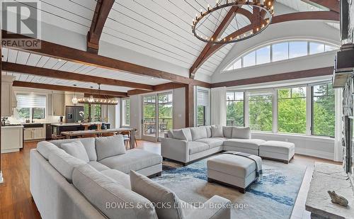 1078 Echo Hills Road, Lake Of Bays, ON - Indoor Photo Showing Living Room