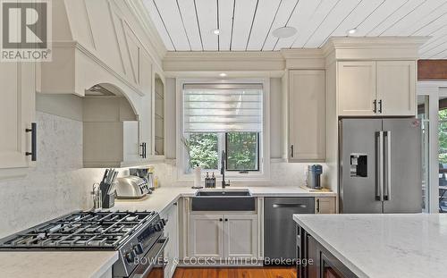 1078 Echo Hills Road, Lake Of Bays, ON - Indoor Photo Showing Kitchen With Upgraded Kitchen