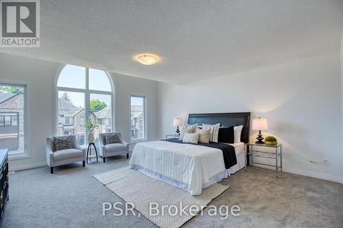 47 Queensbrook Crescent, Cambridge, ON - Indoor Photo Showing Bedroom