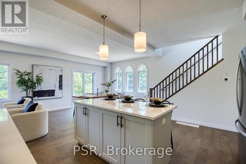 47 Queensbrook Crescent, Cambridge, ON - Indoor