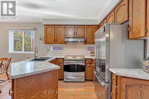 95 First Road W, Hamilton, ON - Indoor Photo Showing Kitchen