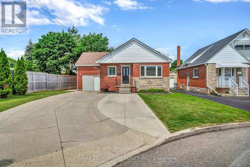 53 Paling Court, Hamilton, ON - Outdoor With Facade