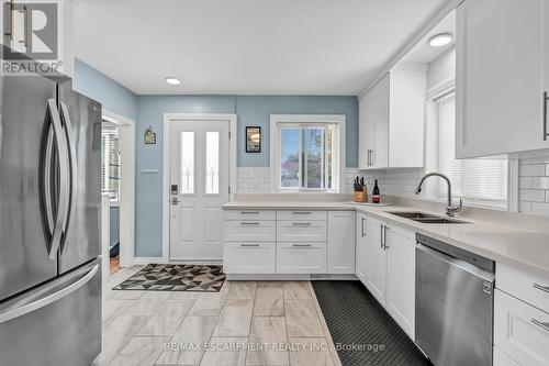 53 Paling Court, Hamilton, ON - Indoor Photo Showing Kitchen With Double Sink