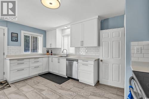 53 Paling Court, Hamilton, ON - Indoor Photo Showing Kitchen