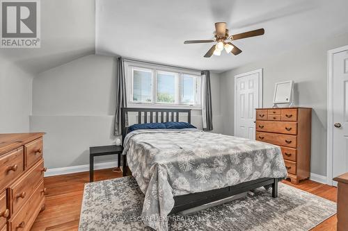 53 Paling Court, Hamilton, ON - Indoor Photo Showing Bedroom