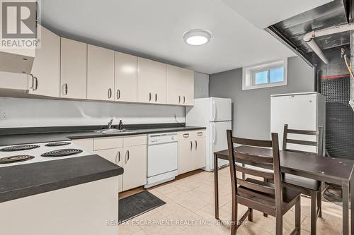 53 Paling Court, Hamilton, ON - Indoor Photo Showing Kitchen