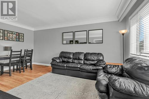 53 Paling Court, Hamilton, ON - Indoor Photo Showing Living Room