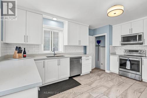 53 Paling Court, Hamilton, ON - Indoor Photo Showing Kitchen With Double Sink