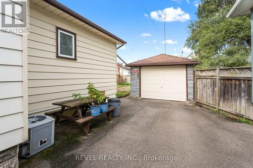 9 King Street, Thorold, ON - Outdoor With Exterior