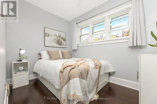 320 Mill Street, Kitchener, ON - Indoor Photo Showing Bedroom