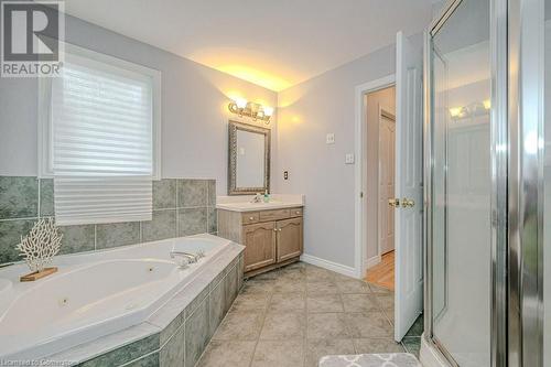 260 Chesley Street, Hamilton, ON - Indoor Photo Showing Bathroom