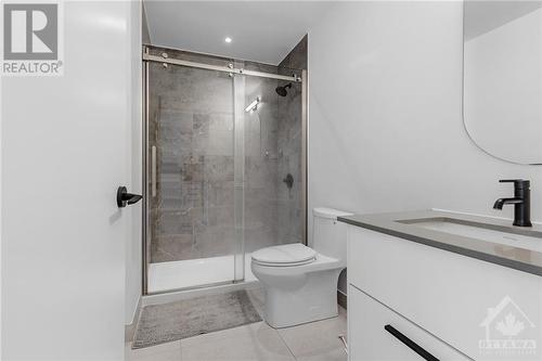 560 Rideau Street Unit#511, Ottawa, ON - Indoor Photo Showing Bathroom