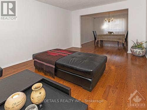 23 Pittaway Avenue, Ottawa, ON - Indoor Photo Showing Bedroom