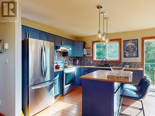 6268 Shelter Point Road, Texada Island, BC - Indoor Photo Showing Kitchen