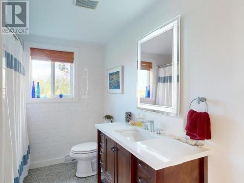 6268 Shelter Point Road, Texada Island, BC - Indoor Photo Showing Bathroom