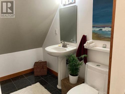 6268 Shelter Point Road, Texada Island, BC - Indoor Photo Showing Bathroom