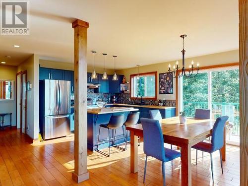 6268 Shelter Point Road, Texada Island, BC - Indoor Photo Showing Dining Room