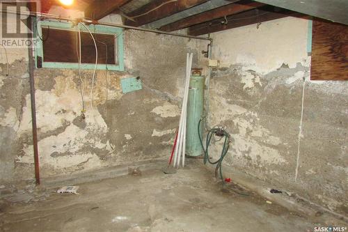 1037 Broder Street, Regina, SK - Indoor Photo Showing Basement