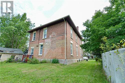 9 Simcoe Street, Kawartha Lakes, ON - Outdoor With Exterior